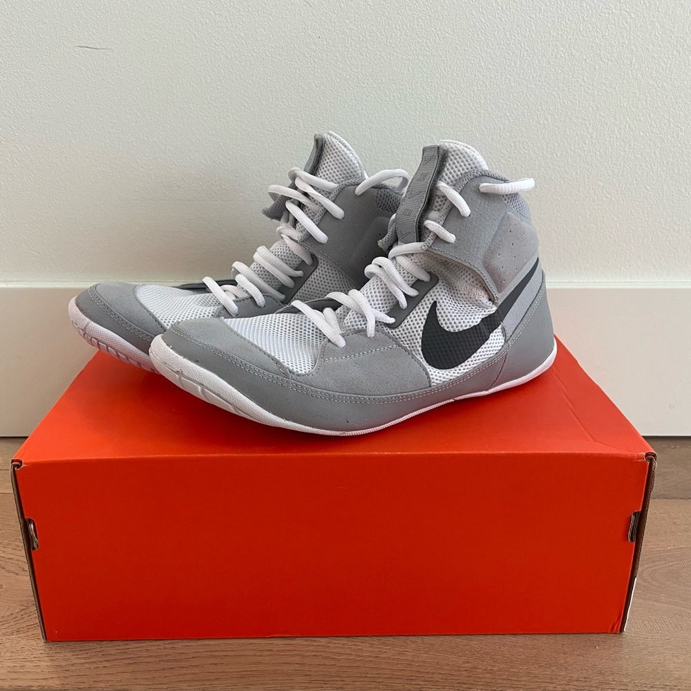Nike Mens wrestling shoes